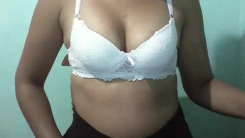 anacarada online show from January 9, 11:35 am