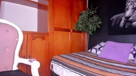 Anahi online show from January 29, 3:01 am