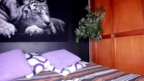 Anahi online show from September 11, 4:45 am