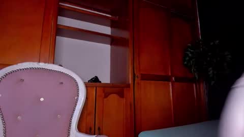 Anahi online show from November 25, 3:06 am