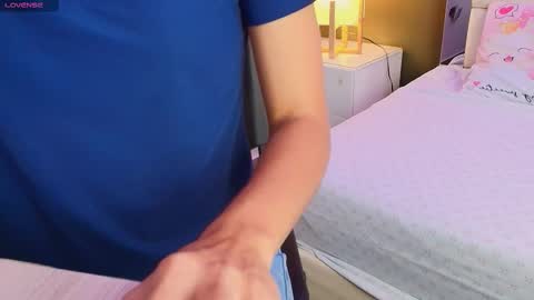 Anahi  online show from October 27, 7:40 pm