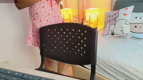 Anahi  online show from February 3, 8:36 pm