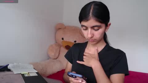 Snapshot of anahibrowns95 chatting on April 14, 6:58 pm Anahi Browns online show from April 14, 6:58 pm