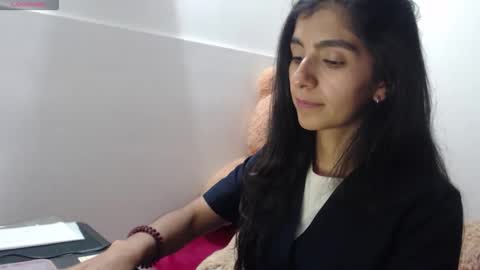 Snapshot of anahibrowns95 chatting on May 4, 9:44 pm Anahi Browns online show from May 4, 9:44 pm
