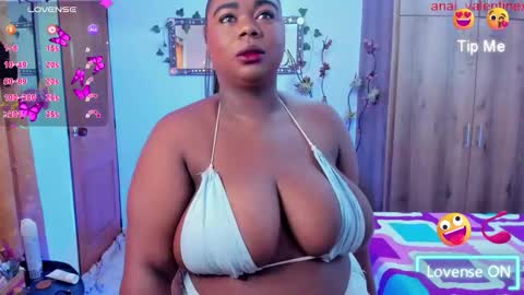 anai_valentinex online show from January 18, 3:49 pm