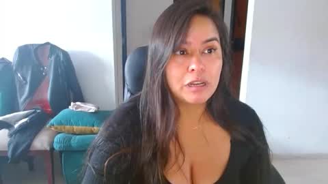 Snapshot of anaids_dam chatting on May 10, 5:07 pm anaids online show from May 10, 5:07 pm