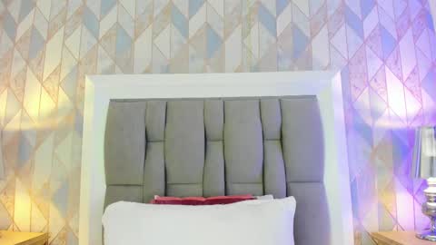   online show from March 10, 11:32 am