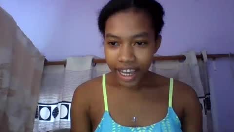 Snapshot of anaissa23 chatting on August 8, 8:16 am anaissa23 online show from August 8, 8:16 am