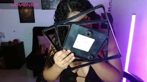 Snapshot of anakiss1 chatting on May 17, 11:45 pm help me to get 100 thumps up online show from May 17, 11:45 pm