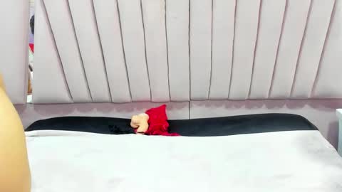 AbbyAndAntonela online show from February 22, 5:02 pm