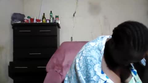 Snapshot of analslut1987 chatting on March 13, 5:03 am analslut1987 online show from March 13, 5:03 am