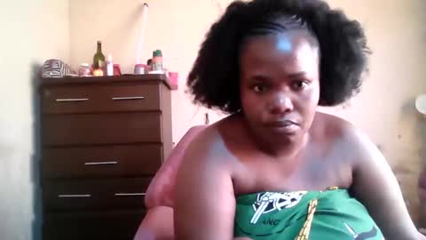 Snapshot of analslut1987 chatting on April 6, 7:20 am analslut1987 online show from April 6, 7:20 am