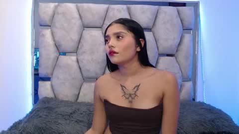 analymilles online show from October 21, 7:58 pm