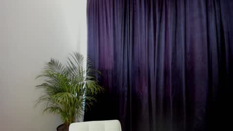 Snapshot of anamarieh chatting on January 15, 7:44 pm Ann online show from January 15, 7:44 pm