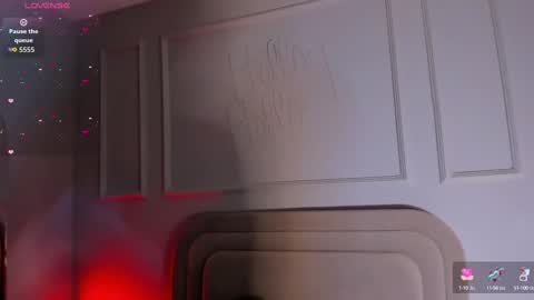 anamonroee online show from September 29, 11:48 am