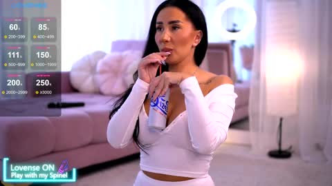 Anna online show from March 31, 9:15 pm