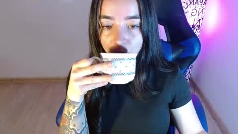 ana 3 online show from November 24, 1:27 am