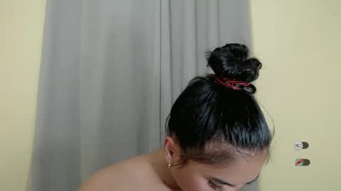 Snapshot of anaruru_ chatting on February 9, 8:34 pm ANA online show from February 9, 8:34 pm