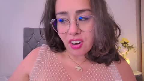 Snapshot of anastaciabluesmilf chatting on June 27, 5:34 am Anastacia online show from June 27, 5:34 am