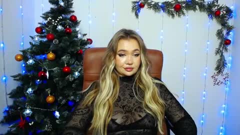 Snapshot of anastacyyellig chatting on December 14, 3:40 am anastacyyellig online show from December 14, 3:40 am