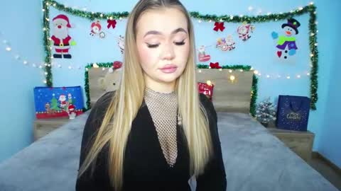 Snapshot of anastacyyellig chatting on December 27, 6:03 am anastacyyellig online show from December 27, 6:03 am