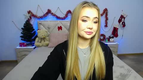 Snapshot of anastacyyellig chatting on January 6, 10:47 pm anastacyyellig online show from January 6, 10:47 pm