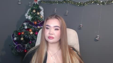 Snapshot of anastacyyellig chatting on December 22, 9:34 pm anastacyyellig online show from December 22, 9:34 pm