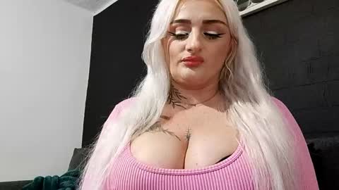 Snapshot of anastasiaamore chatting on May 21, 9:22 pm AnastasiaAmore online show from May 21, 9:22 pm