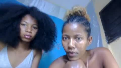 Snapshot of anathaliiie chatting on July 25, 7:11 pm anathaliiie online show from July 25, 7:11 pm