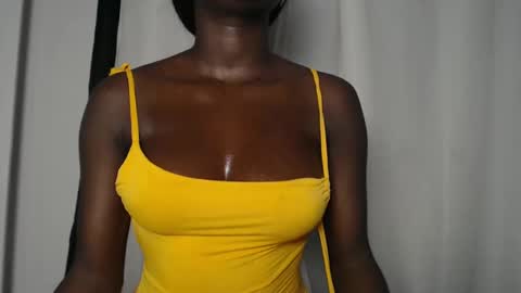 Snapshot of anayah002 chatting on December 7, 9:00 pm mayah online show from December 7, 9:00 pm