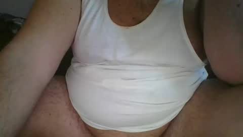 Snapshot of andellus chatting on March 8, 11:37 am andellus online show from March 8, 11:37 am