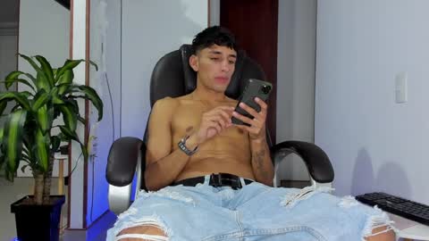 Ander Arias online show from January 29, 12:12 am