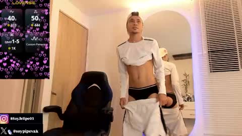 Snapshot of ander_bisex chatting on April 26, 4:21 am Ander online show from April 26, 4:21 am