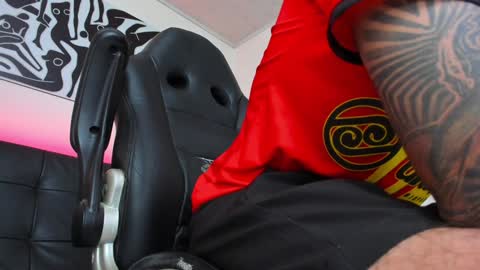 Andrs   -                   online show from February 1, 4:03 am