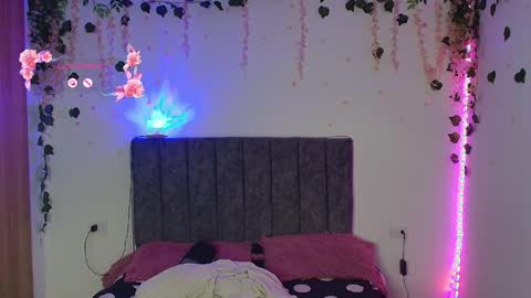 Andra de la Rosse online show from May 29, 4:32 am