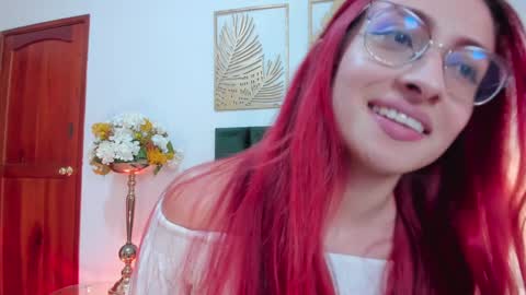 Snapshot of andracyruss chatting on January 10, 5:34 pm Andra Cyrus online show from January 10, 5:34 pm