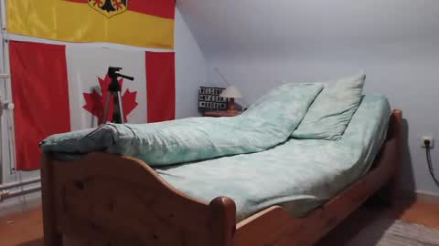 Andre online show from December 8, 12:40 am