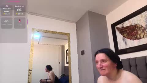 Cloe online show from December 22, 4:09 am