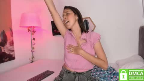 Snapshot of andre_sky_ chatting on October 27, 6:45 pm A l e online show from October 27, 6:45 pm