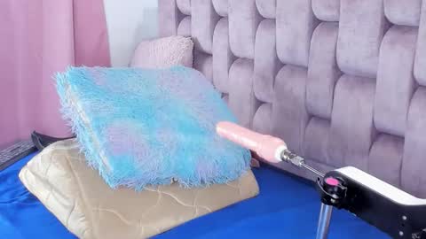 Snapshot of andrea_bigtits69 chatting on April 2, 12:19 am Andrea bigtits69 online show from April 2, 12:19 am