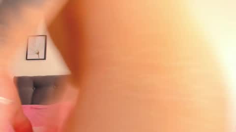 Snapshot of andrea_flow chatting on January 20, 5:06 pm Andrea online show from January 20, 5:06 pm