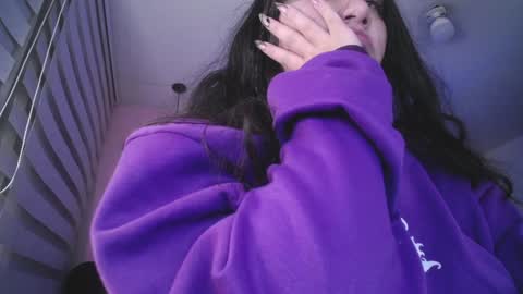 Snapshot of andrea_ramoss_ chatting on December 31, 7:20 am Andrea Ramos online show from December 31, 7:20 am