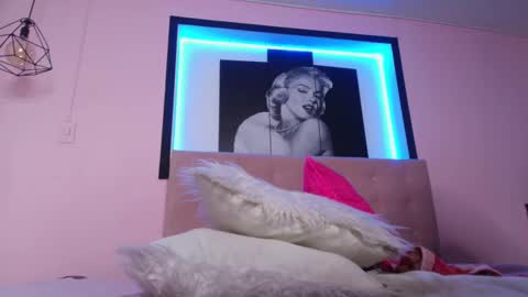 Snapshot of andrea_ramoss_ chatting on February 14, 6:56 am Andrea Ramos online show from February 14, 6:56 am