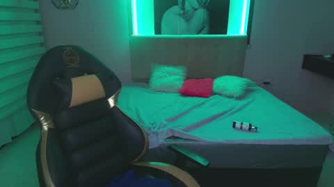 Snapshot of andrea_ramoss_ chatting on February 26, 11:48 pm Andrea Ramos online show from February 26, 11:48 pm