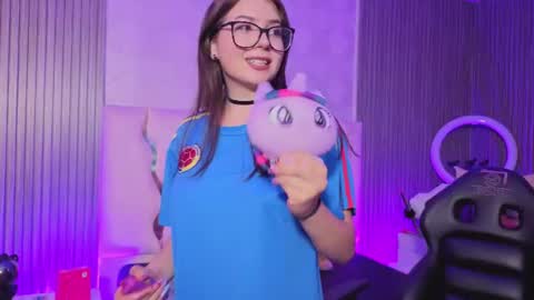 Snapshot of andrea_tay1 chatting on July 3, 7:20 pm andrea_tay1 online show from July 3, 7:20 pm