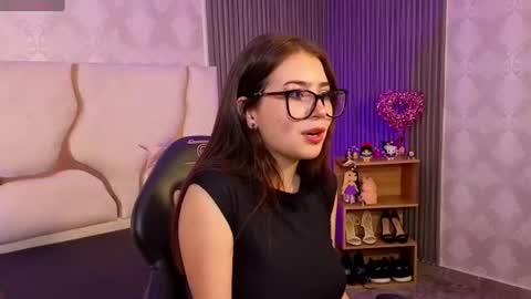 Snapshot of andrea_tay1 chatting on July 24, 7:23 pm andrea_tay1 online show from July 24, 7:23 pm