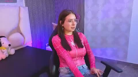 Snapshot of andrea_tay1 chatting on July 30, 8:08 pm andrea_tay1 online show from July 30, 8:08 pm