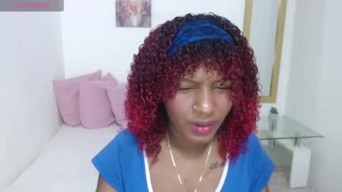 Snapshot of andrea_velary chatting on May 14, 7:42 pm andrea_velary online show from May 14, 7:42 pm