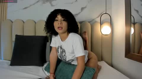 Andrea online show from April 28, 11:10 pm