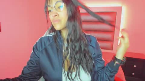 Snapshot of andreabrunet chatting on November 14, 12:37 pm andreabrunet online show from November 14, 12:37 pm